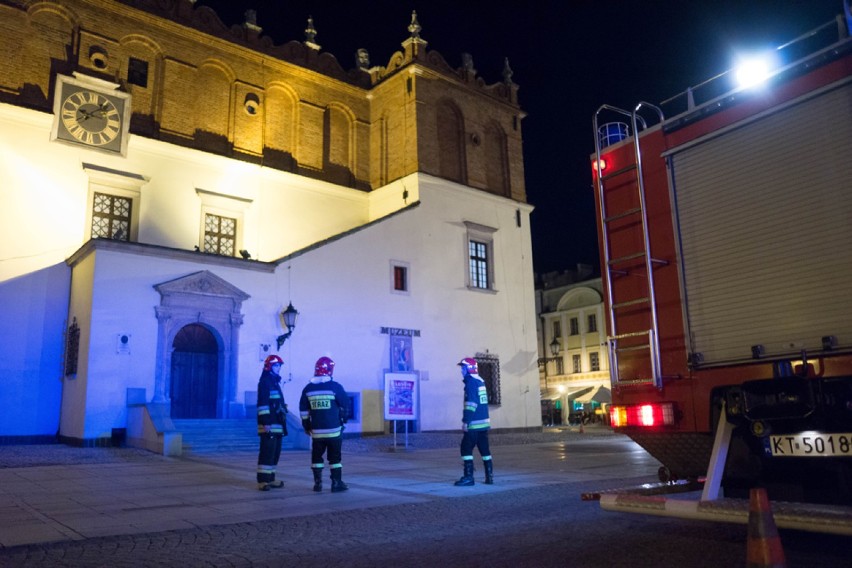 Tarnów. Fałszywy alarm w Ratuszu [ZDJĘCIA]