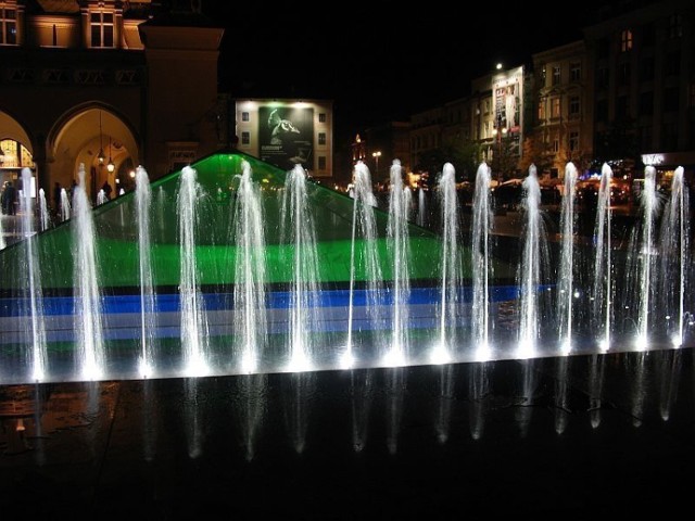 Kolorowe podświetlenia fontanny
Fot. Barbara Kozubek-Marczyk