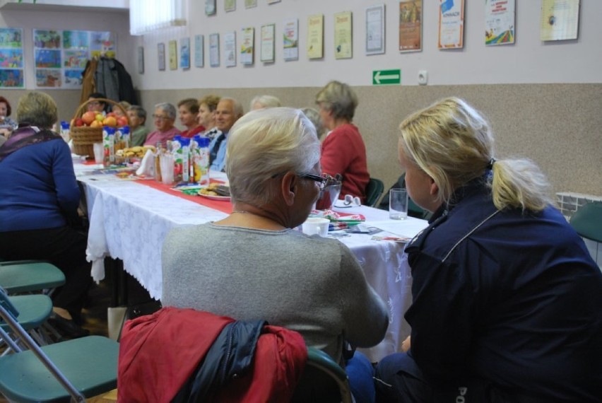 Dzień Seniora z przemyską policją w Gminnym Ośrodku Kultury w Krasiczynie [ZDJĘCIA]