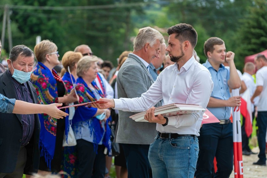 Andrzej Duda odwiedził gminę Korzenna. Spotkał się z mieszkańcami w Lipnicy Wielkiej [ZDJĘCIA]