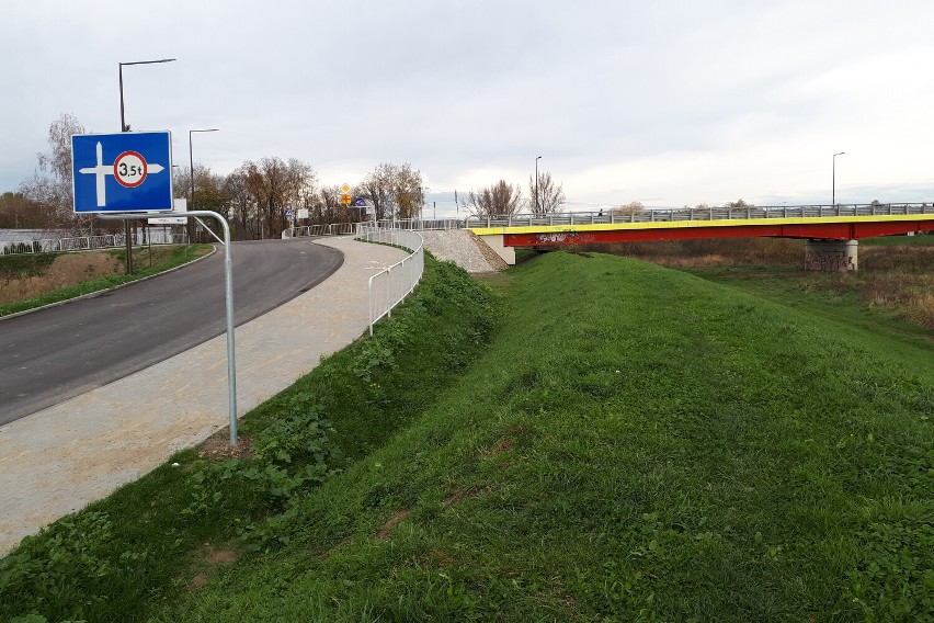 Nowa droga łączy most z ulicą Słoneczną