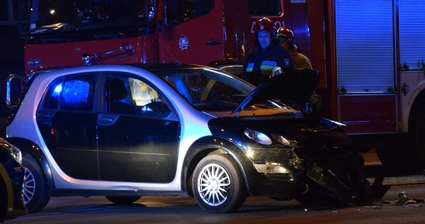 Wypadek na skrzyżowaniu al. Rodła z ul. 17 Marca w Malborku,...