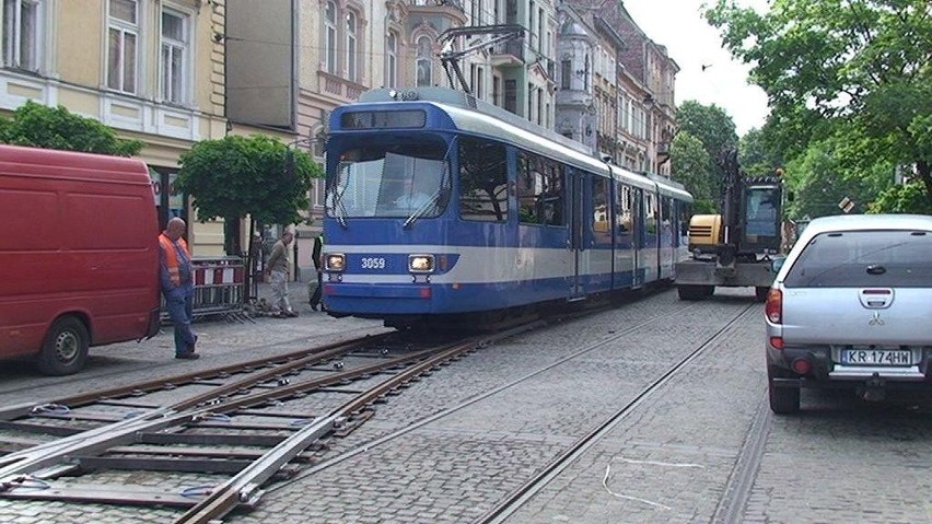 Kraków: nowoczesny rozjazd tramwajowy pod Bagatela [ZDJĘCIA]