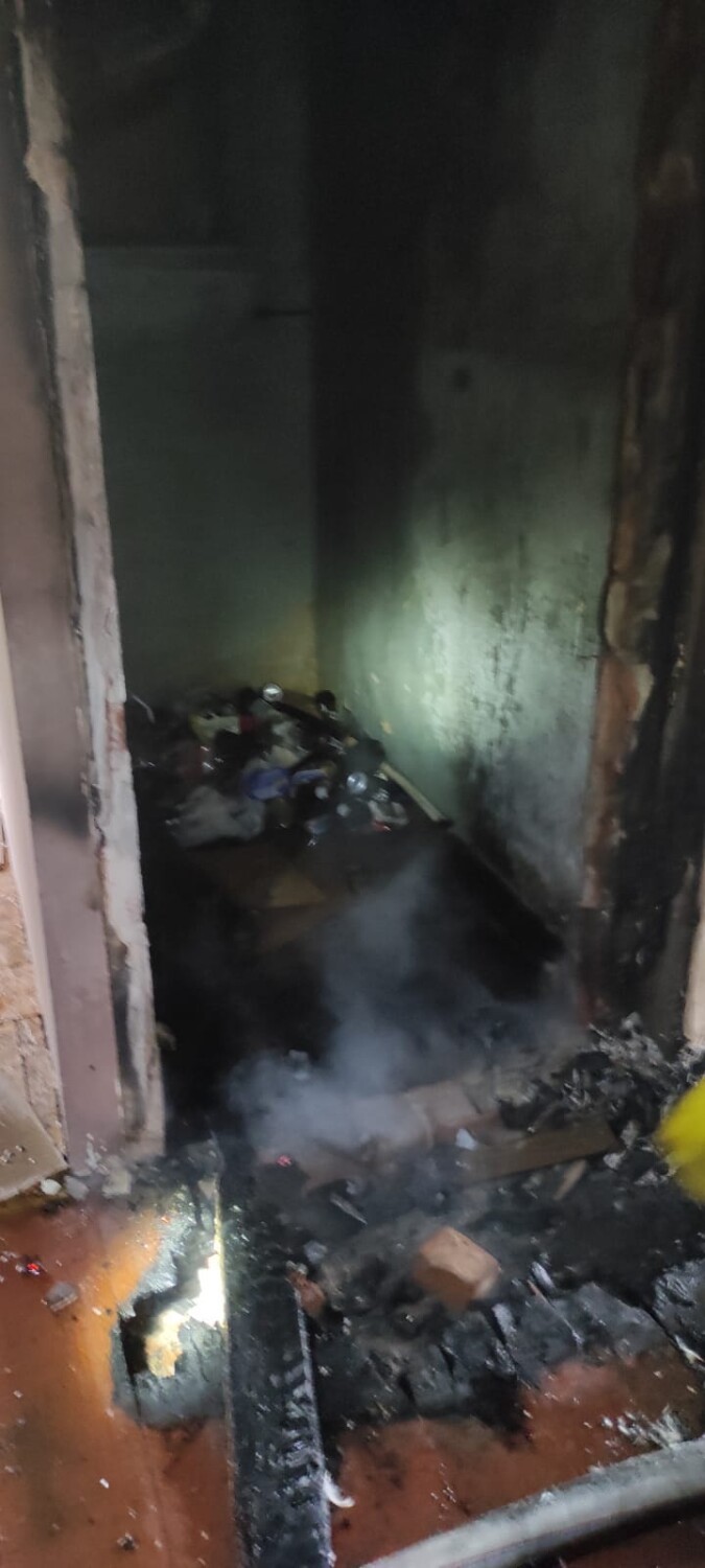 Strażacy z OSP Gaworzyce gasili pożar w budynku starego...