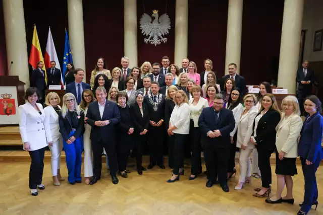 Pierwsza sesja nowo wybranej Rady Warszawy