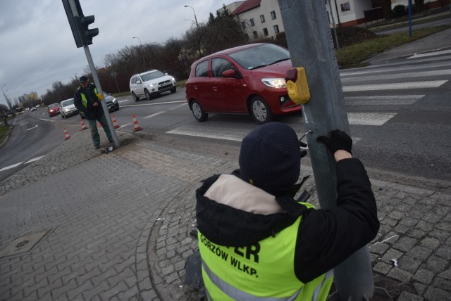 Naprawa oświetlenia na skrzyżowaniu Piłsudskiego z Czereśniową kosztowała 7,5 tys. zł.