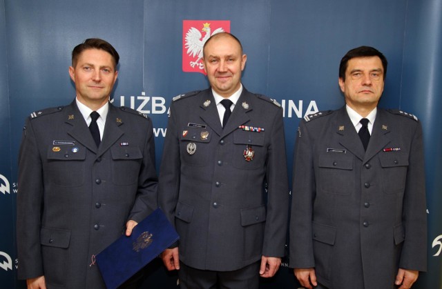 Od lewej: mjr Adam Poćwiardowski, dyrektor generalny SW gen. Jacek Kitliński i dyrektor okręgowy SW płk Lesław Brylkowski