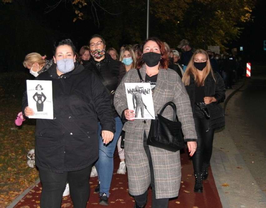 Wtorkowy protest kobiet w Czeladzi Zobacz kolejne...