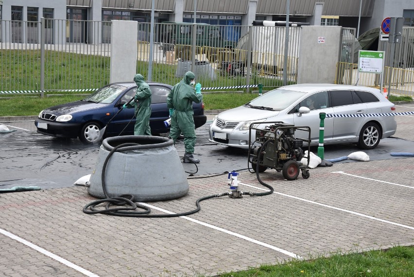 Punkt Drive-Thru w Kaliszu. Duże zainteresowanie badaniami ZDJĘCIA