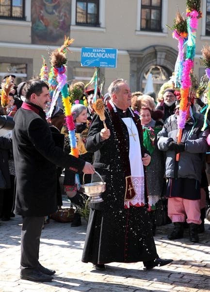 Wielkanoc 2013: Niedziela Palmowa na krakowskim Rynku [ZDJĘCIA]