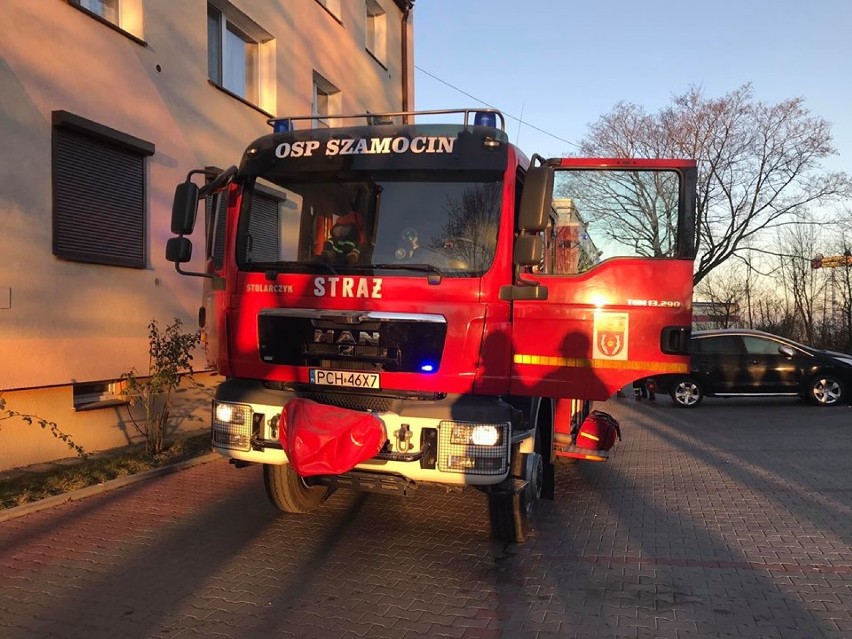 Szamocin: Strażacy uczestniczyli w otwarciu mieszkania. Znajdująca się w środku osoba nie żyła