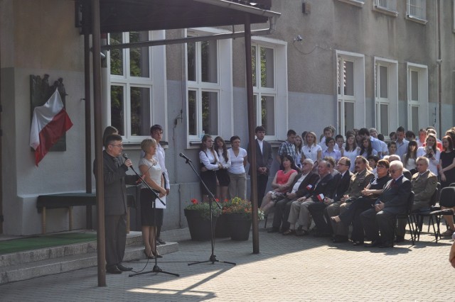 Odsłonięcie tablicy w Gimnazjum nr 1 w Tychach