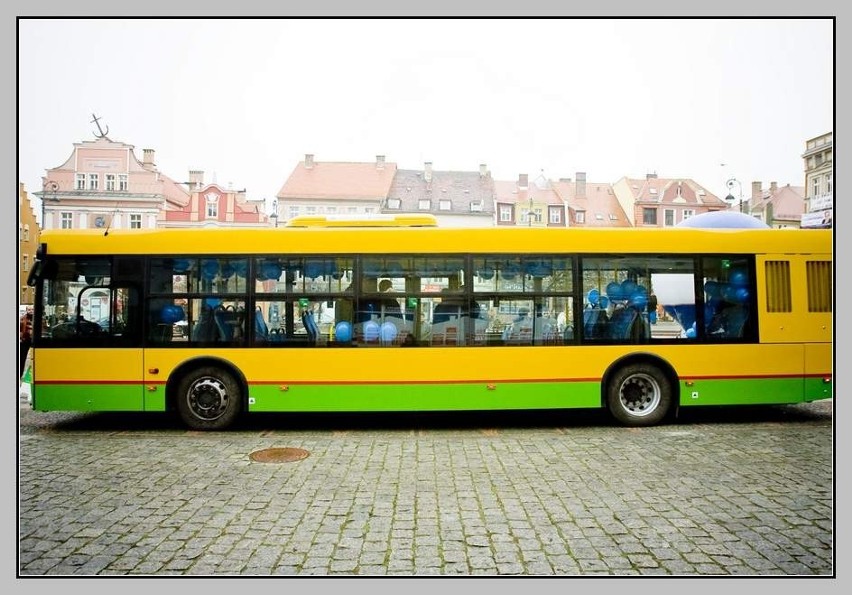 Wałbrzych: Ekologiczne autobusy na ulicach miasta (zdjęcia)