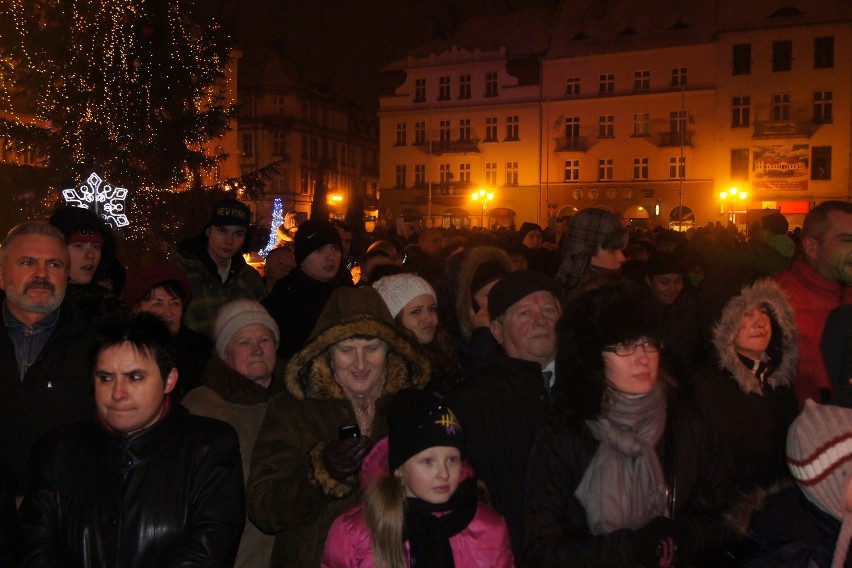 Kalisz - Powitanie 2011 roku na rynku. Film i zdjęcia