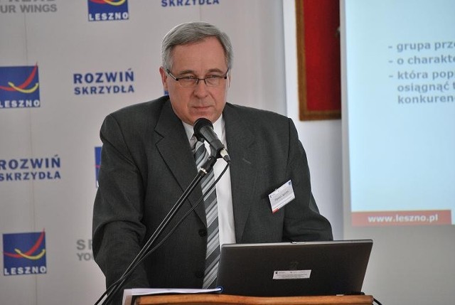 Paweł Jędraś, który jest właścicielem Agencji Budowlanej w Lesznie, mówił o zaletach współdziałania