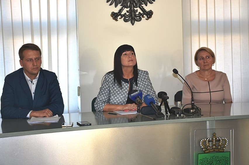 Posłowie Soboń i Tarczyński interweniowali w MPGK w Chełmie. Kampania wyborcza coraz ostrzejsza (ZDJĘCIA,WIDEO)