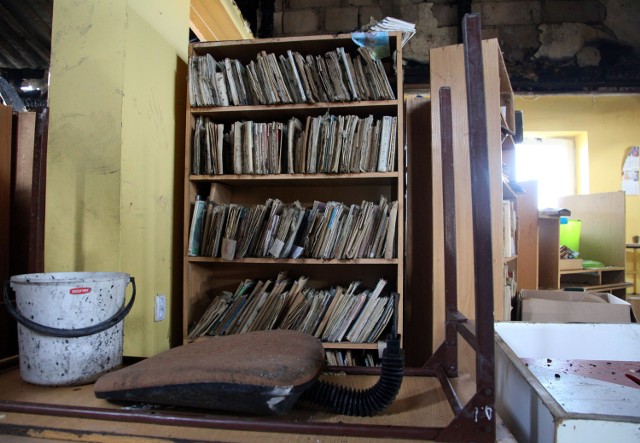Podczas pożaru szkoły podstawowej w Gorzkowicach znacznie ucierpiała biblioteka