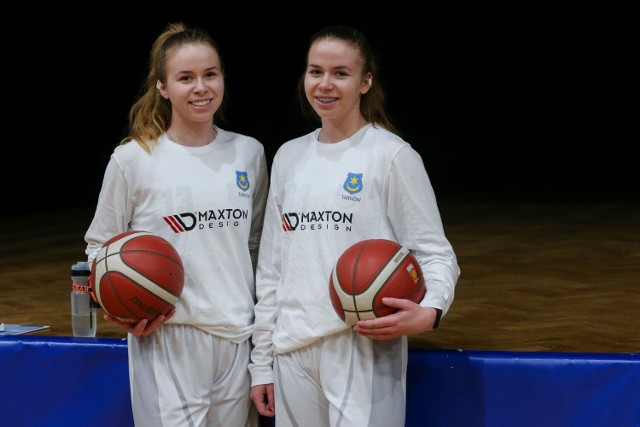 Barbara i Katarzyna Śmiertka mają istotny wkład w tegoroczne sukcesy koszykarek Pałacu Młodzieży. Zapewniają, że nie powiedziały jeszcze ostatniego słowa