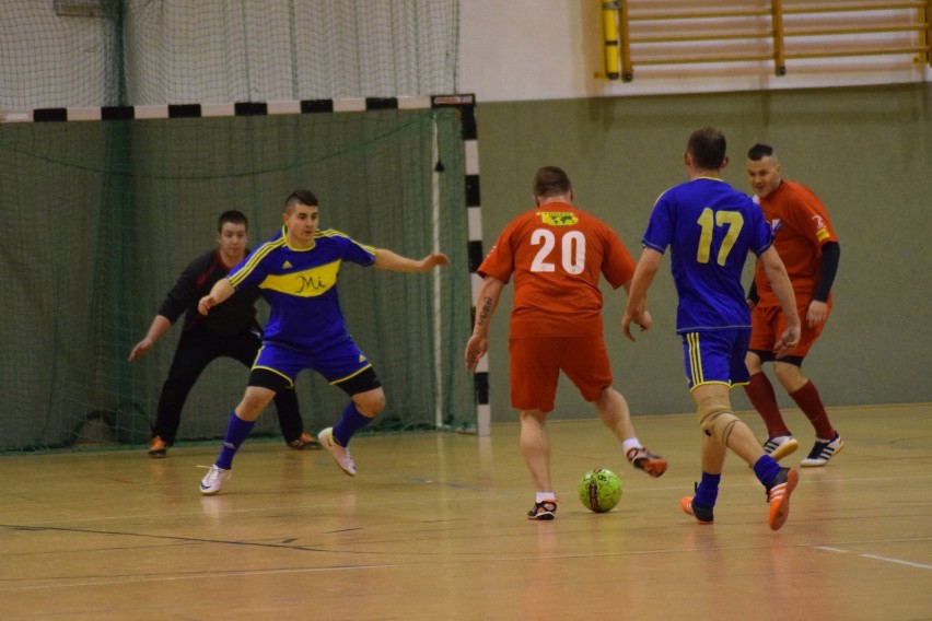 8 kolejka Żarskiej Ligi Futsalu [ZDJĘCIA]