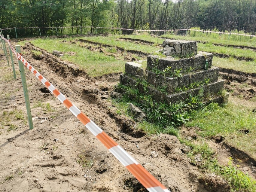 Cmentarz wojenny nr 445 z czasów I wojny światowej w...