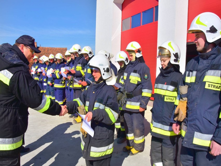 Podstawowe szkolenie dla strażaków-ochotników z powiatu FOTO