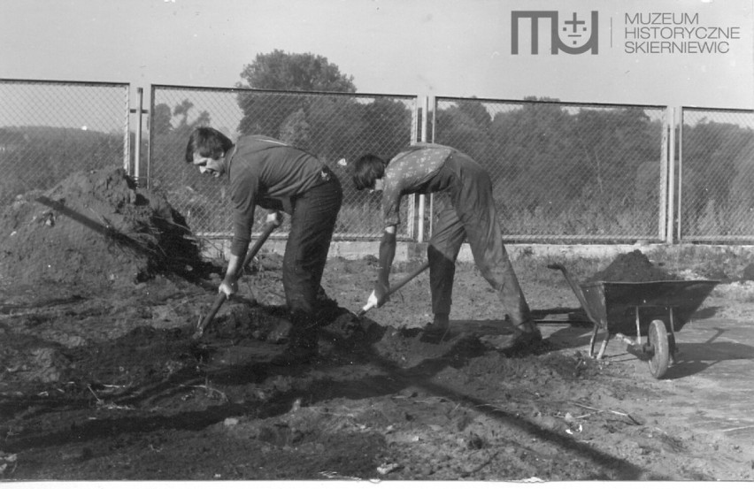 Historia skierniewickiego Polmozbytu na unikalnych zdjęciach