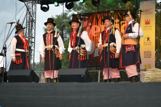 Muzyki ludowej będzie można posłuchać w niedzielę w Gościeszowicach (Na zdjęciach archiwalnych festiwal Ziemia i Pieśń w pobliskiej Szprotawie)