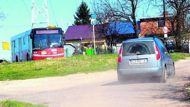 Mieszkańcy mają problemy z wyjazdem, a co dopiero pogotowie czy straż pożarna