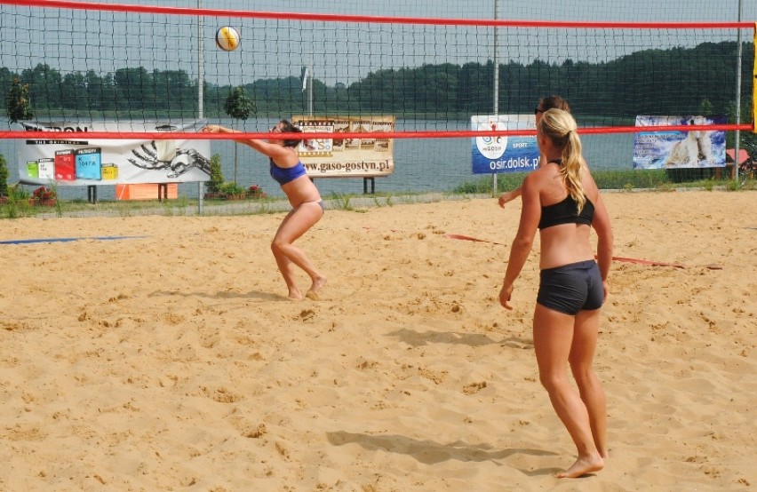 Siatkówka plażowa w Cichowie - turniej kobiet