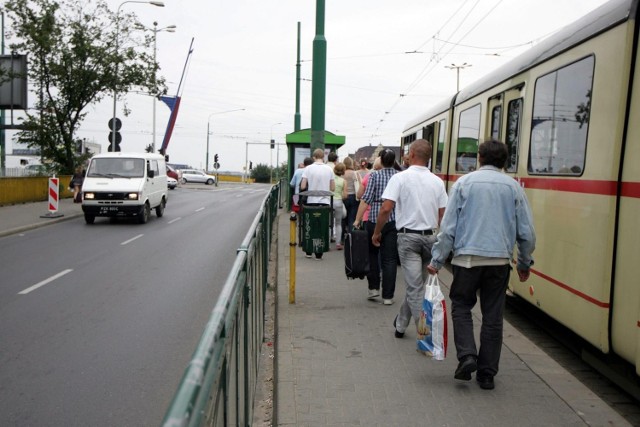 W ostatniej chwili nastąpiła zmiana terminu wprowadzenia nowej organizacji ruchu na rondzie Kaponiera w Poznaniu. Początek remontu przesunięto na 7 września