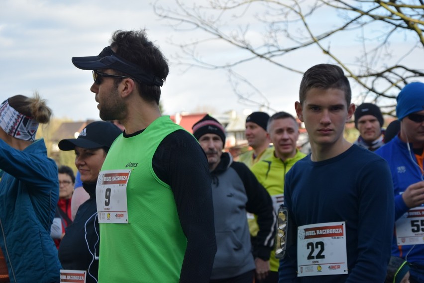 Biegali po wałach nad Odrą w Raciborzu