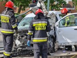 Wypadek na Broniewskiego w Toruniu. Ruch tramwajowy wstrzymany [zdjęcia]