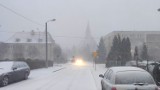 Uwaga! Śnieżyca, silny wiatr i lód na drogach w Żarach. W całym powiecie żarskim panują trudne warunki meteorolgiczne