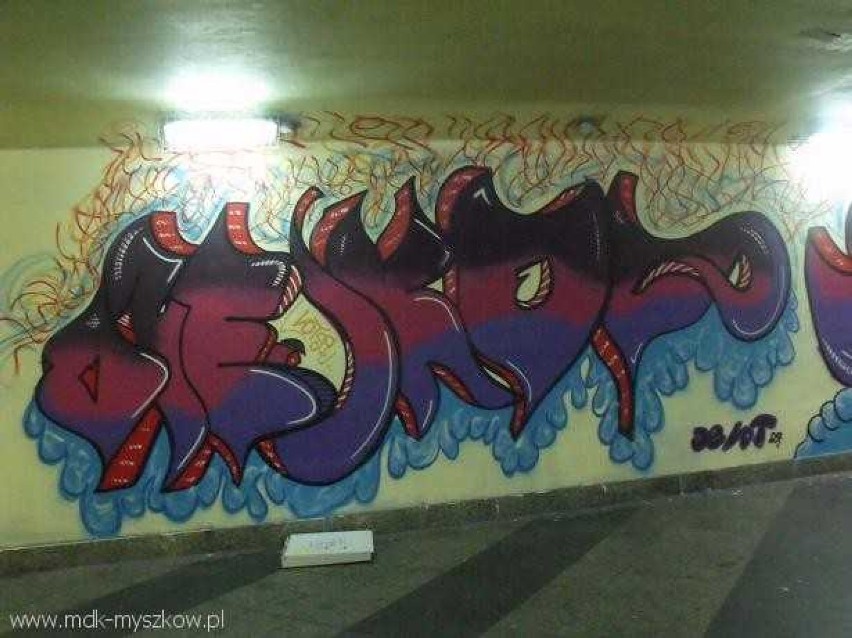 Myszków: W przejściu pod torami zamalowano graffiti. Zobacz jak wyglądały te murale ZDJĘCIA