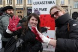 "Łukaszenka do paki": happening w rocznicę wyborów na Białorusi [zdjęcia]