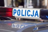 Policjanci z Posterunku Policji w Lipce eskortowali ciężarną kobietę