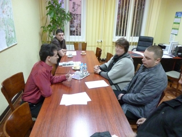 Mieszkańcy Gwiazdowa zawiadomili wójta R. Stachowiaka o planowanym referendum. Kolejno doszło do spotkaniu sołtysów w Warszkowie, którzy poparli wójta