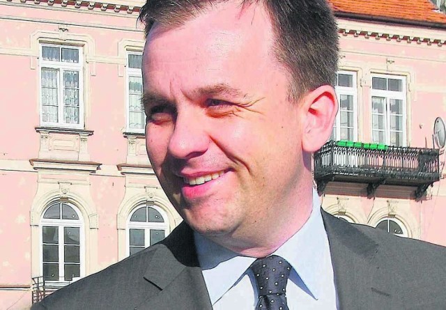 Dla Krzysztofa Chojniaka (Razem dla Piotrkowa) kończąca się kadencja jest drugą. Dwukrotnie wygrał wybory z dużą przewagą.