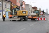 Trwa remont ulicy Słowackiego w Radomiu. Objazdy i problemy z komunikacją jeszcze potrwają. Zobacz zdjęcia