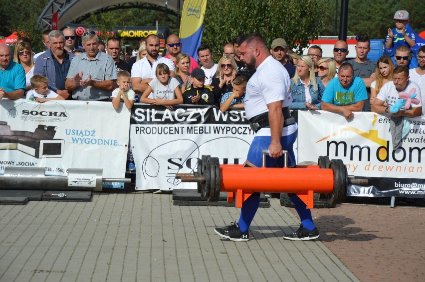 Sypion Auto Moto Festiwal Classówka w Stężycy z setkami pojazdów i tysiącami fanów motoryzacji ZDJĘCIA, WIDEO