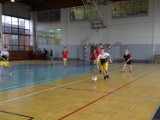 W hali Zespołu Szkół Miejskich w Golubiu–Dobrzyniu rozegrano andrzejkowy turniej piłki nożnej 