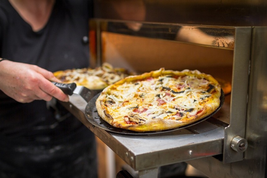 Międzynarodowy Dzień Pizzy. Gdzie w Kaliszu można zjeść...