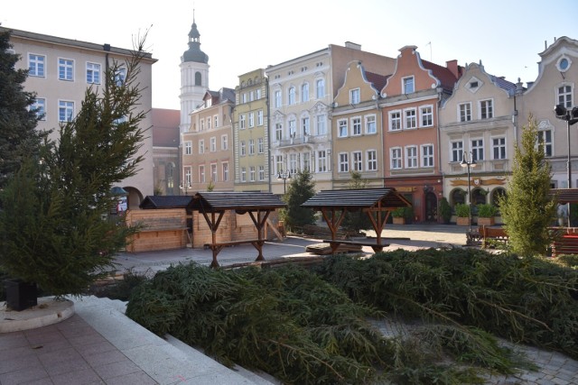 Jak w roku ubiegłym, podczas trwania jarmarku bożonarodzeniowego, organizowane będą liczne imprezy.