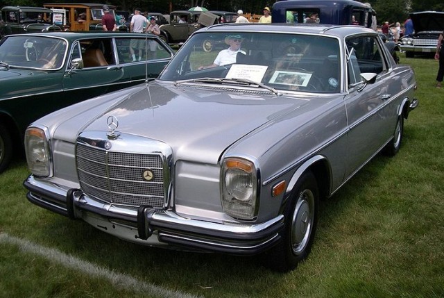 Mercedes-Benz 250C, wersji w114 produkowany w latach 1969-1972.