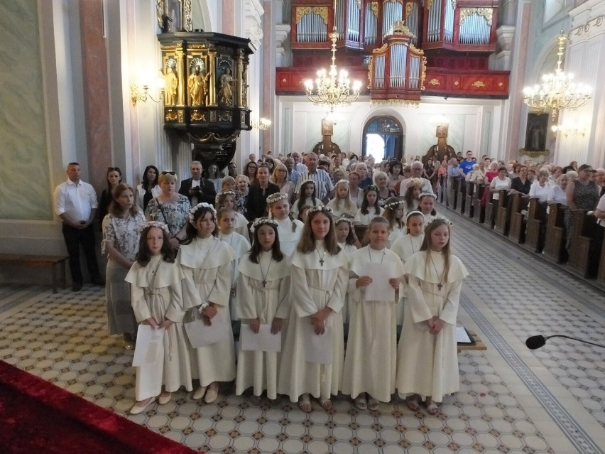 Zakończenie oktawy Bożego Ciała u dominikanów w Tarnobrzegu i rocznica I Komunii Świętej. Byliście na procesji? Zobaczcie zdjęcia