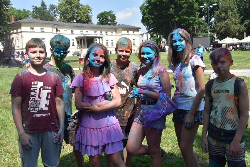 Holi Festiwal Kolorów znów zagościł w Grodzisku. Zabawa była fantastyczna!
