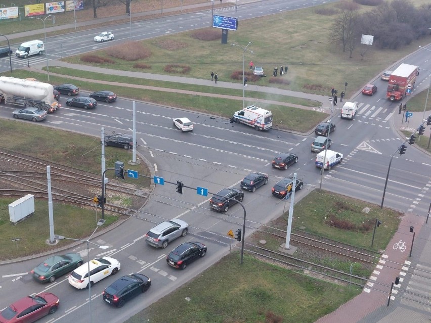 Do wypadku na rondzie Fordońskim w Bydgoszczy doszło w środę...