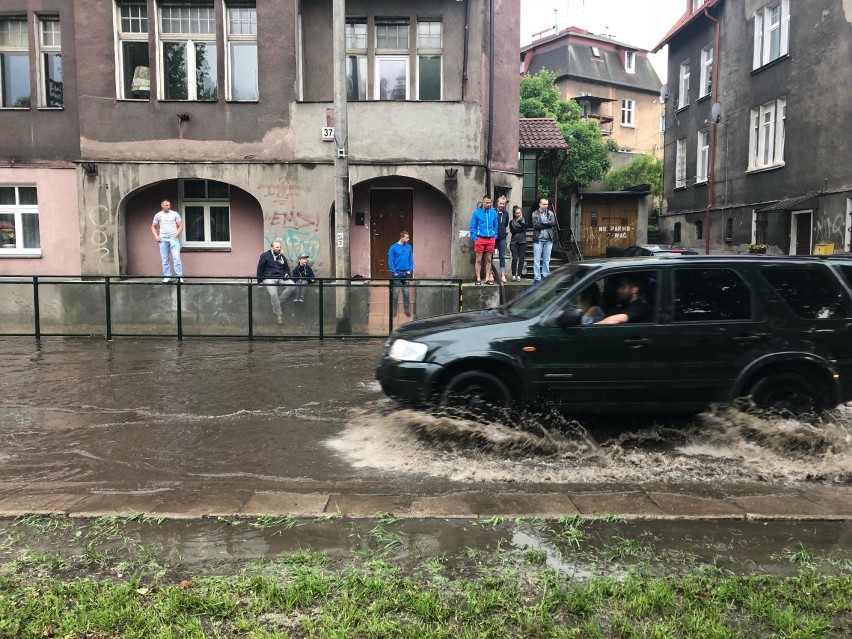 Burza w Trójmieście 11.05.2018 roku. Intensywne opady deszczu i gradu. Czekamy na Wasze zdjęcia i wideo! 