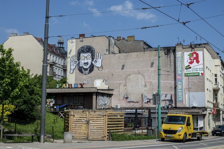 Mural z Krzysztofem Krawczykiem został przeniesiony kawałek...