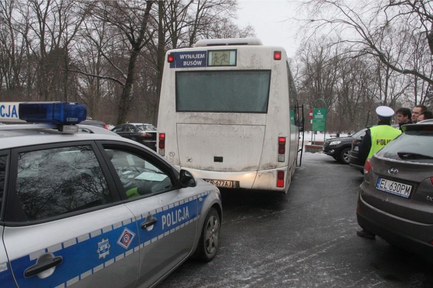 W czasie kontroli funkcjonariusze sprawdzają, w jakim stanie...